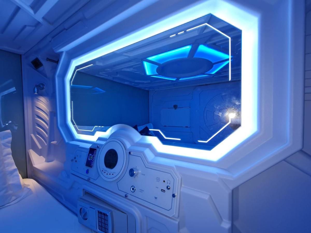Galaxy Pods Capsule Hotel Boat Quay Singapura Exterior foto